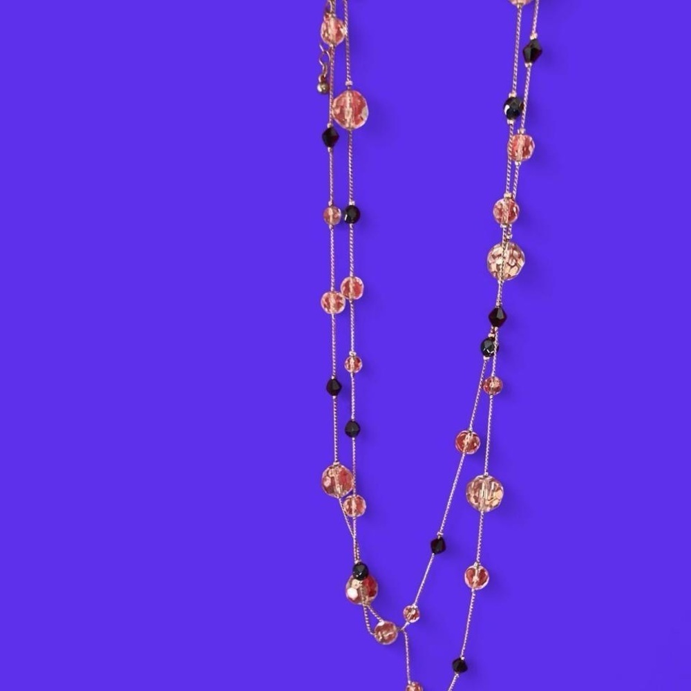 Pink and black beaded necklace #beadednecklace #jewelry